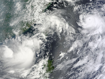 NASA MODIS Image of the Day: September 2, 2010 – Tropical Storm Lionrock (07W), Tropical Storm Namtheun (09W), and Typhoon Kompasu (08W) off the Asian