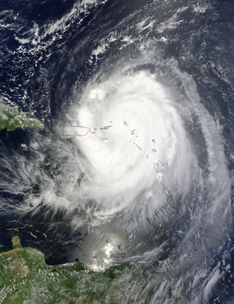 NASA MODIS Image of the Day: September 3, 2010 – Hurricane Earl (07L) over the Leeward Islands