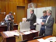 640x480 (81249 bytes)