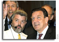 Chancellor Schröder makes 30th anniversary ESOC visit