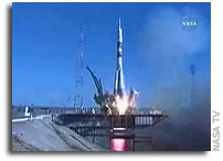 Spacecraft Carrying Space Tourist Anousheh Ansari and ISS Expedition 14 Crew Leaves Earth