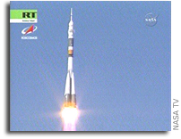 Expedition 17 Crew Launches from Baikonur