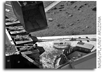 NASA Phoenix Lander Prepares for Microscopy, Wet Chemistry on Mars