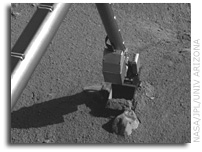 NASA’s Phoenix Mars Lander Extending Trench