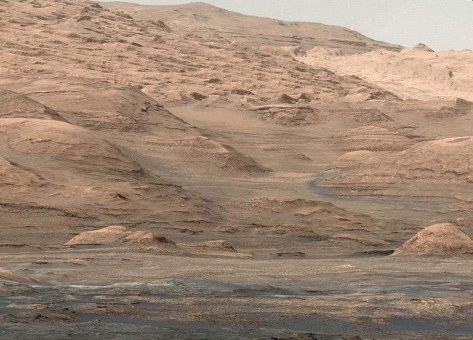 Mount Sharp Buttes and Layers From Near ‘Darwin’