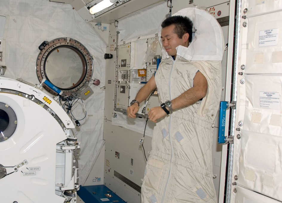 Biological Clock Misalignment Affects Astronaut Sleep