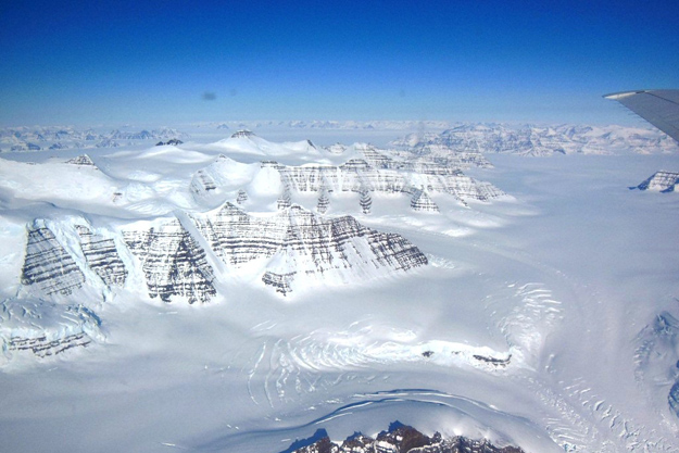 Hydrogen-supported Life Beneath Antarctic Glaciers