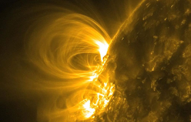 Joint USAF/NOAA Solar Geophysical Activity Report and Forecast 27 May 2015