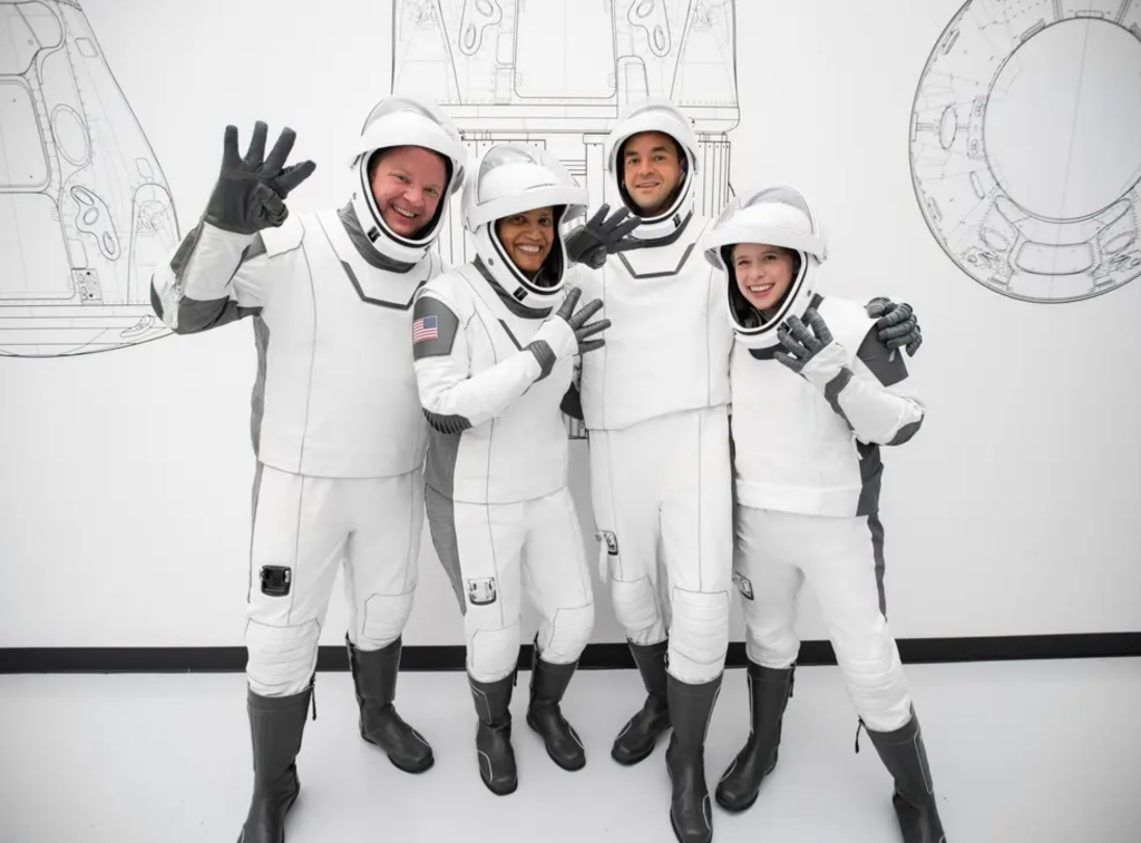 NASA Wants to Open Space to More People, Supports Private Missions